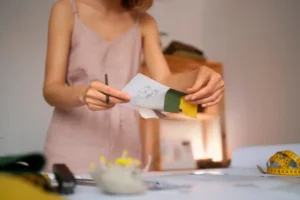 Digitalización de Oficios Tradicionales: El Futuro de lo Artesanal en el Mundo Digital